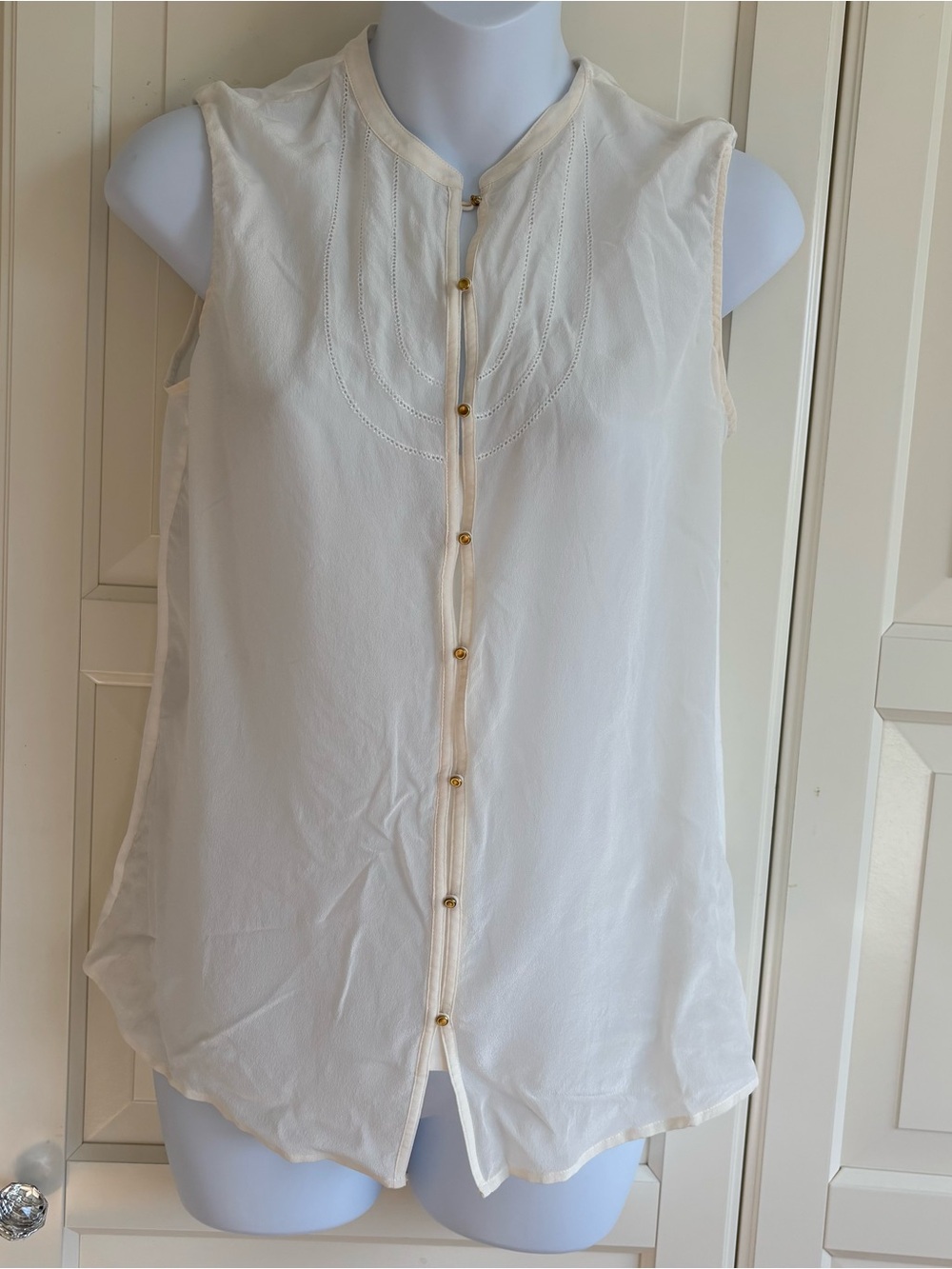 Massimo Dutti Silk Sleeveless Cream Blouse Size Medium - Picture 3 of 10